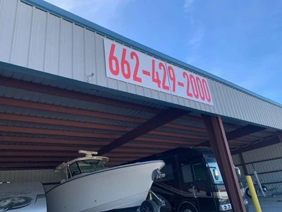 Phone-number-on-bulding